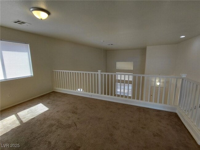 Building Photo - 452 Crocus Hill St