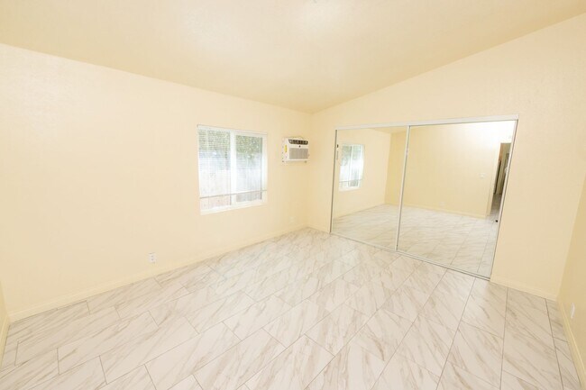 Building Photo - 1357-59 Marline Ave