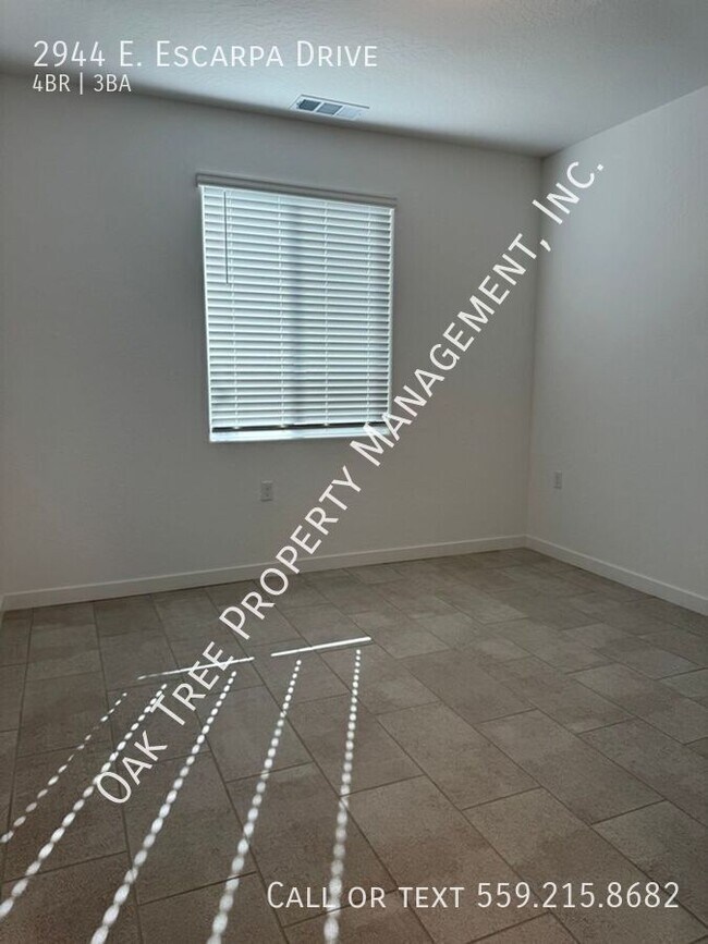 Building Photo - 2944 E Escarpa Dr