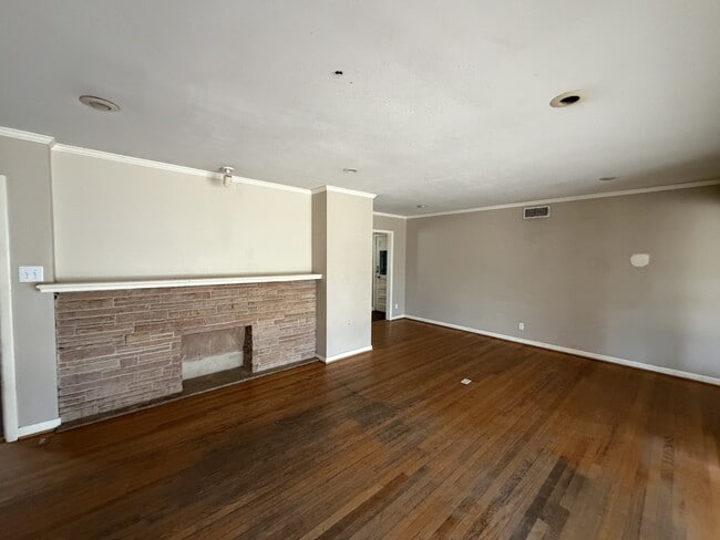 Building Photo - 3604 24th St