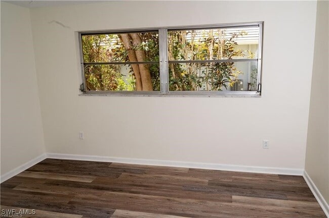 Building Photo - 5654 Eichen Cir