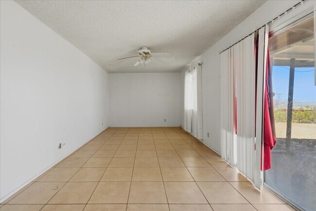 Building Photo - 7273 Sunny Vista Rd