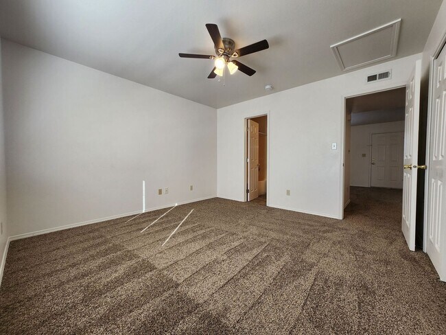 Building Photo - 6655 Dublin Loop W