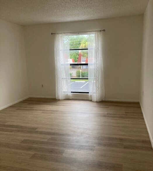 Building Photo - 11866 Quail Run Dr