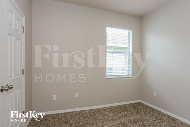 Building Photo - 10909 Wildcat Dr