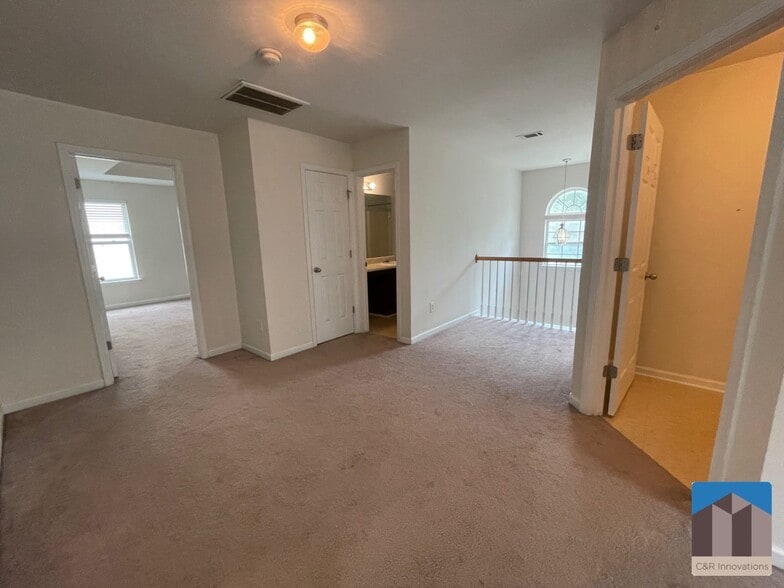 Building Photo - 4331 Ash Tree St