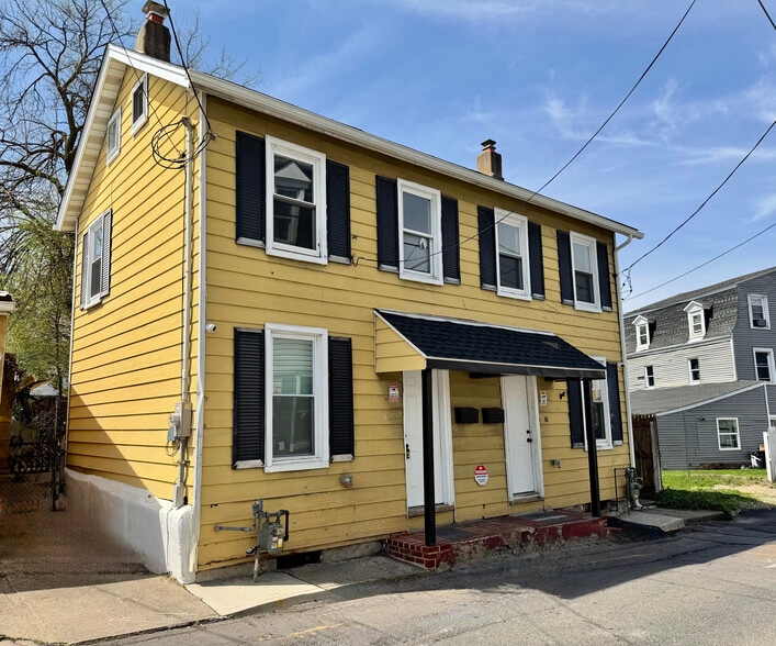 Building Photo - 12 Cedar Aly