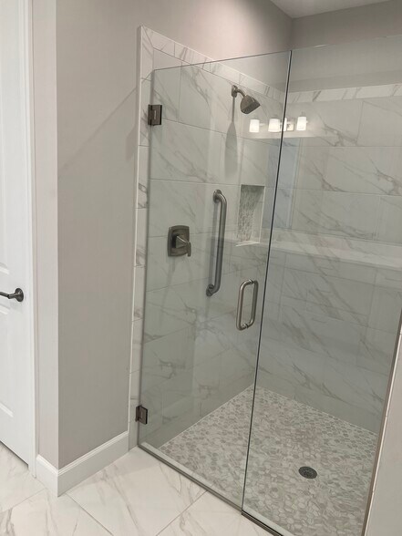 Building Photo - 15257 Zeno Way