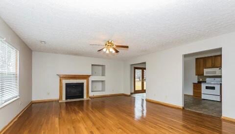 Building Photo - 3044 Kings Realm Ave