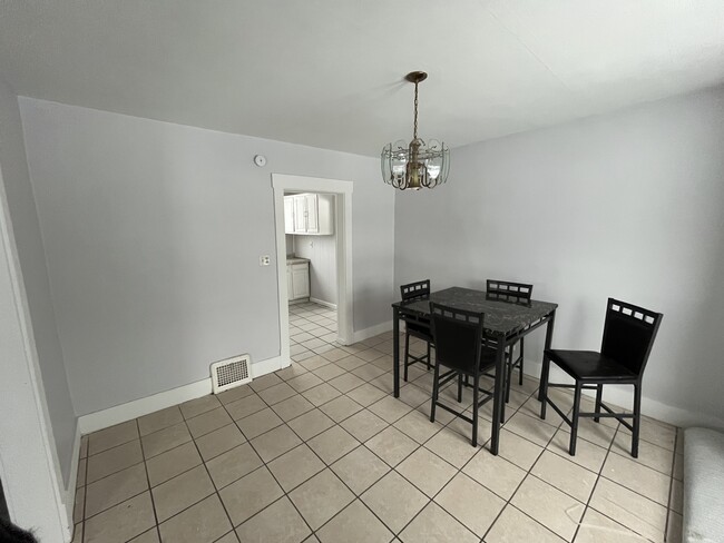 Building Photo - 769 Sherman Ave Ave