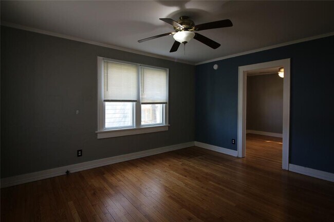 Building Photo - 612 Chautauqua Ave