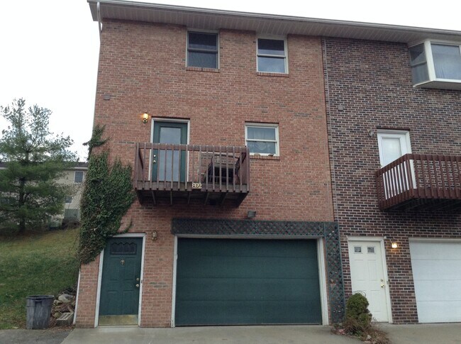 Building Photo - 892 Tremont St