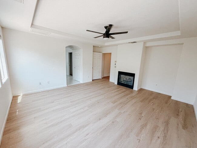 Building Photo - 1422 Antioch Ave