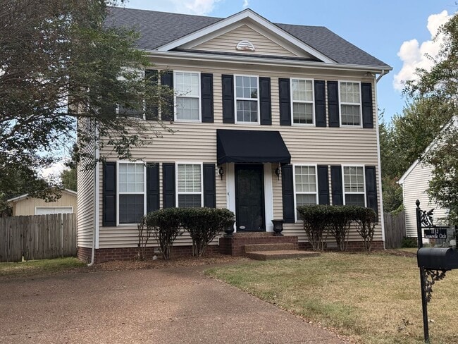 Building Photo - 1132 Summerville Cir