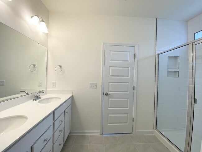 Building Photo - Light, Bright and Beautiful New Construction Home!