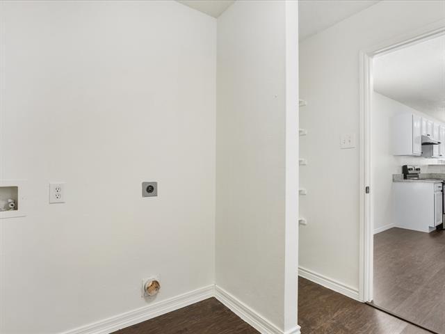 Building Photo - 4816 Waterford Dr