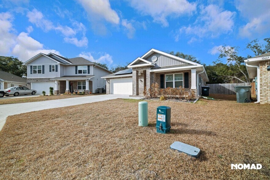 Building Photo - 10613 Queens Gate Cir