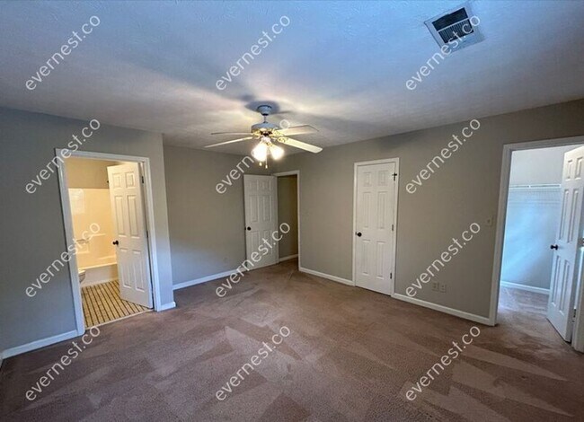 Building Photo - 2120 Newport Landing