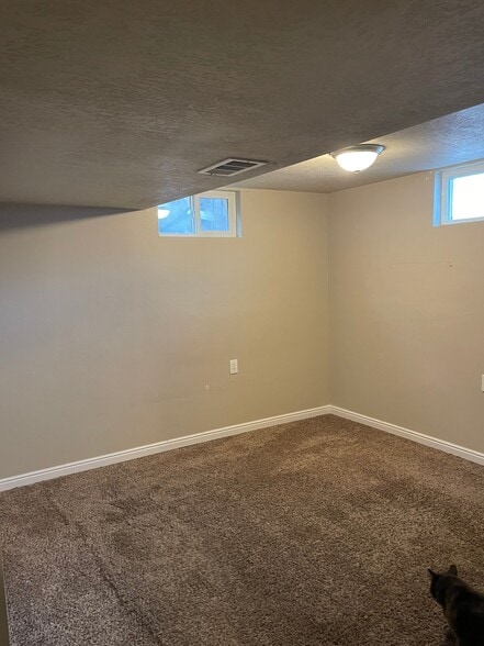 Building Photo - 9323 S Jean Dr