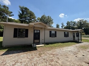 Building Photo - 102 N Bond Ave