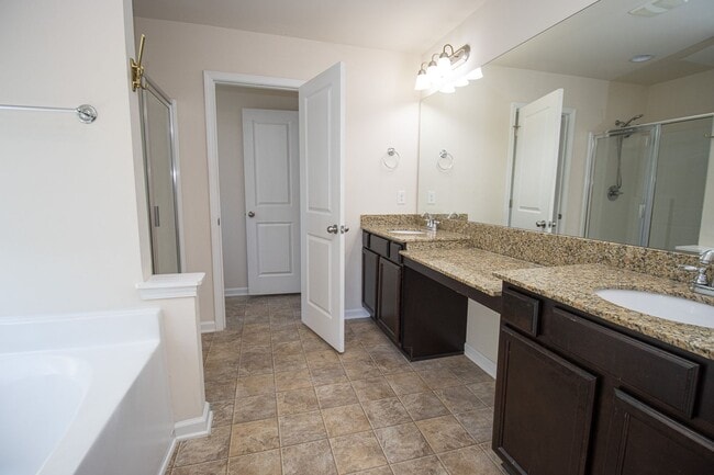 Building Photo - 141 Hay Meadow Ln