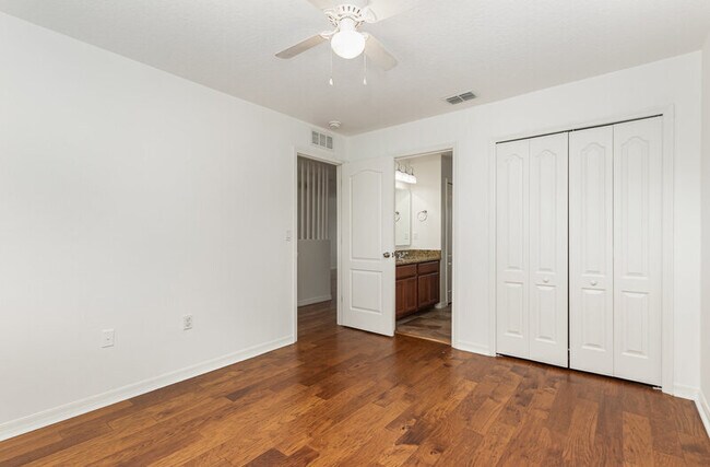 Building Photo - 9026 Paolos Pl