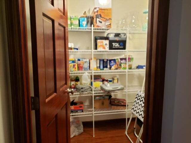 Pantry - 2771 Abbey Knoll Dr