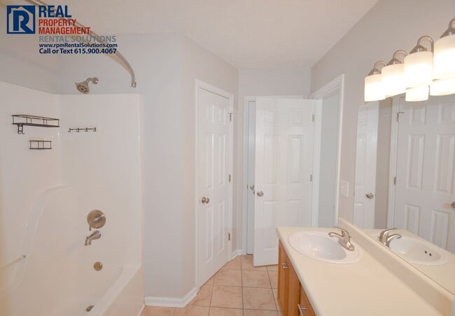Building Photo - Adorable 3BR/2BA, attached 2 car garage in N. Murfreesboro on a corner lot!