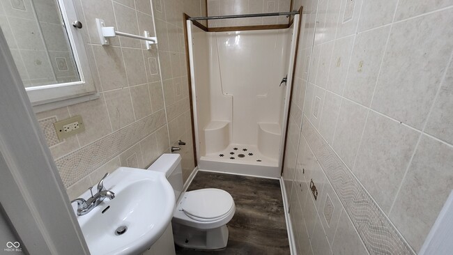 Building Photo - 2809 N Hawthorne Ln