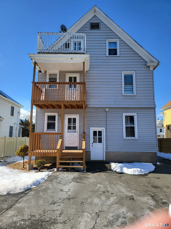 Building Photo - 20 Elmer St