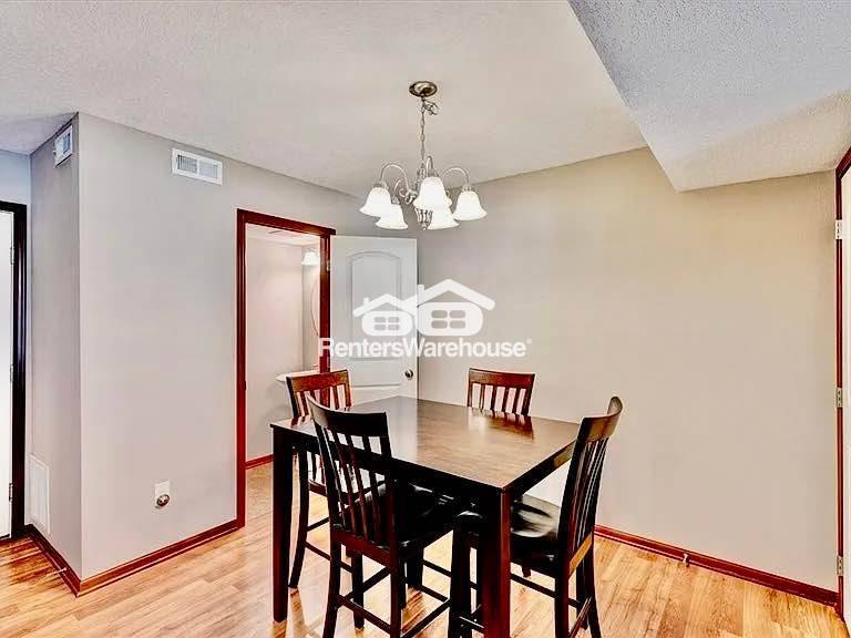 Building Photo - 1207 NE 7th Ln