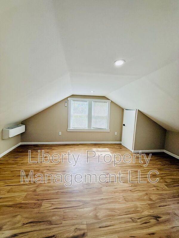 Building Photo - 1628 Murchison Rd