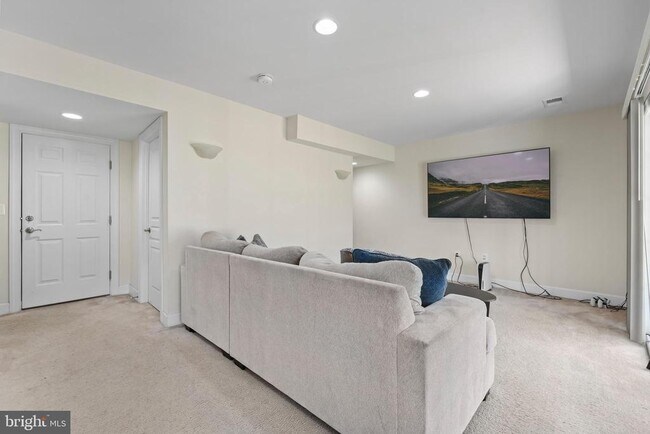 Building Photo - 16729 Shackleford Way