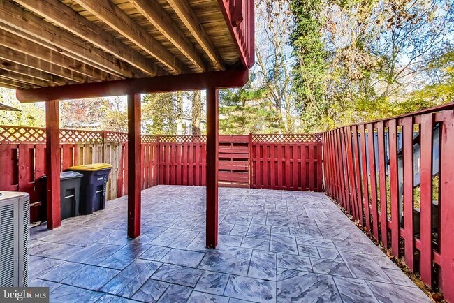 Building Photo - 6730 Mountain Lake Pl