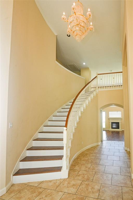 Building Photo - 8707 Westbrook Forest Dr