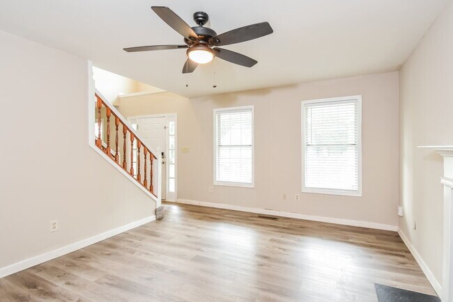 Building Photo - 2585 Windage Dr SW