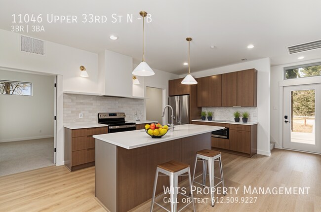 Primary Photo - 11046 Upper 33rd St N