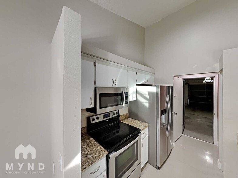 Building Photo - 8310 Clermont St