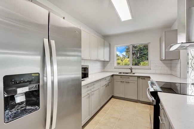 Building Photo - 208 NW 1st St