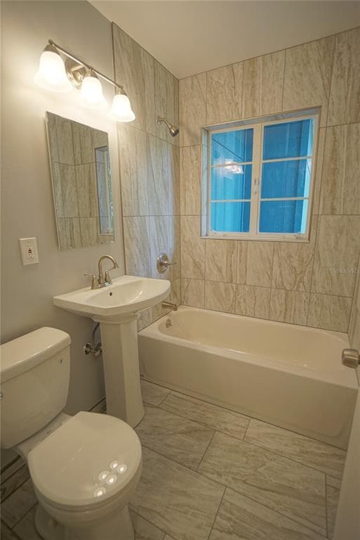 Building Photo - 1424 E Park Cir