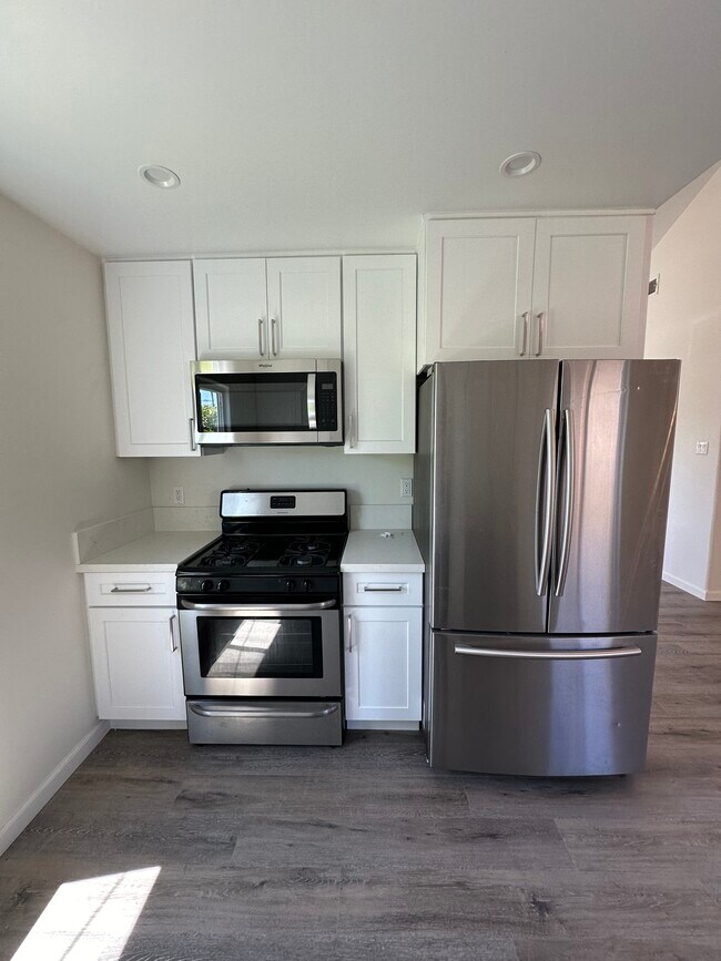 Building Photo - 3623 W 105th St