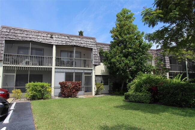Building Photo - 3101 Oakland Shores Dr