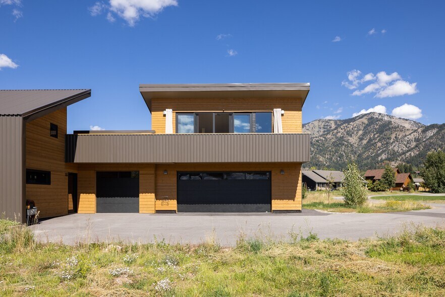 Building Photo - 356 Columbine St