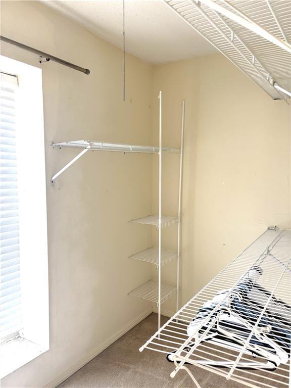 Building Photo - 534 Highland Woods Dr W