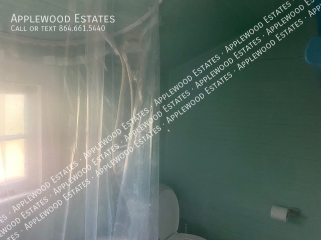 Building Photo - 547 Woodruff St