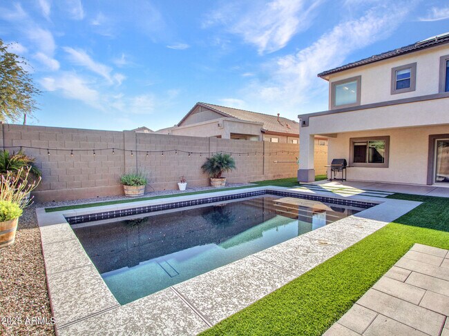 Building Photo - 4326 W Kenai Dr