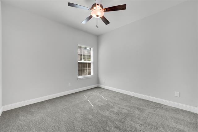 Building Photo - 260 Lakeside Dr