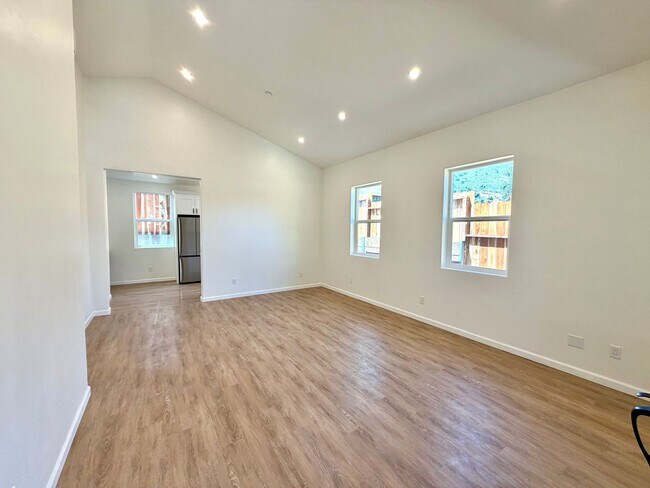 Building Photo - New Modern Farmhouse Cottage Coming Soon!