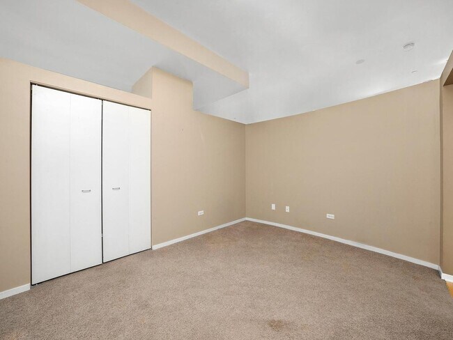 Building Photo - 208 W Washington St