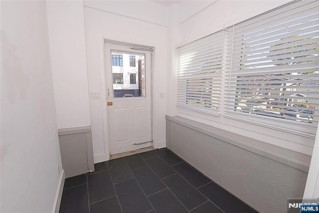 Building Photo - 34 Hilliard Ave